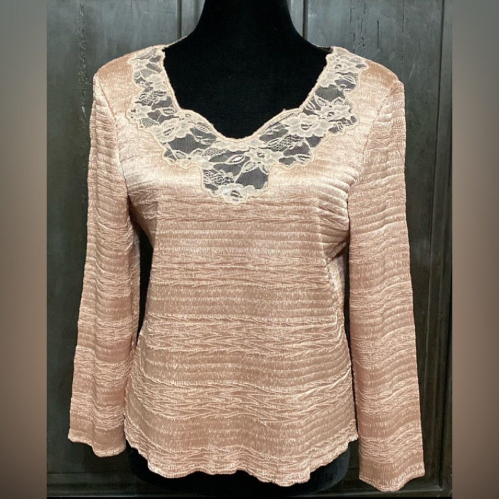 Flair pink/goldish crinkle & lace long sleeve blouse - Size Large